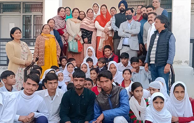 Back to village 4 program completed successfully in Panchayat Pochal B-1 Block Kishtwar-Visiting Officer Narender Singh Bali(IAS) listened patiently public demands assured redressal on priority